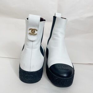 CHANEL Calfskin Cap Toe CC Turn lock Ankle Boots